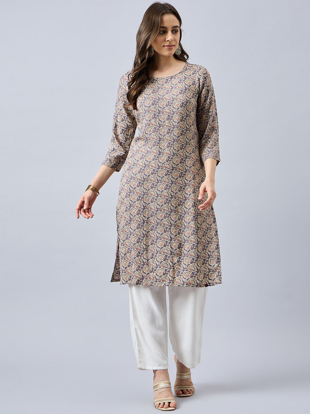 Women Floral Printed Round Neck Straight Kurta