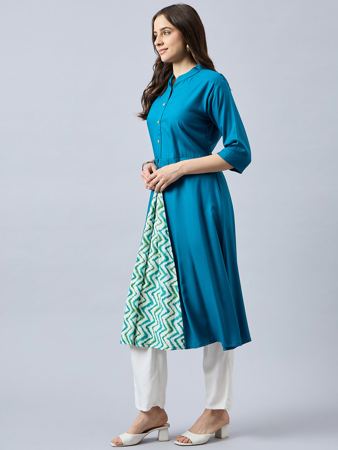 Women Mandarin Collar Anarkali Panelled Rayon Kurta