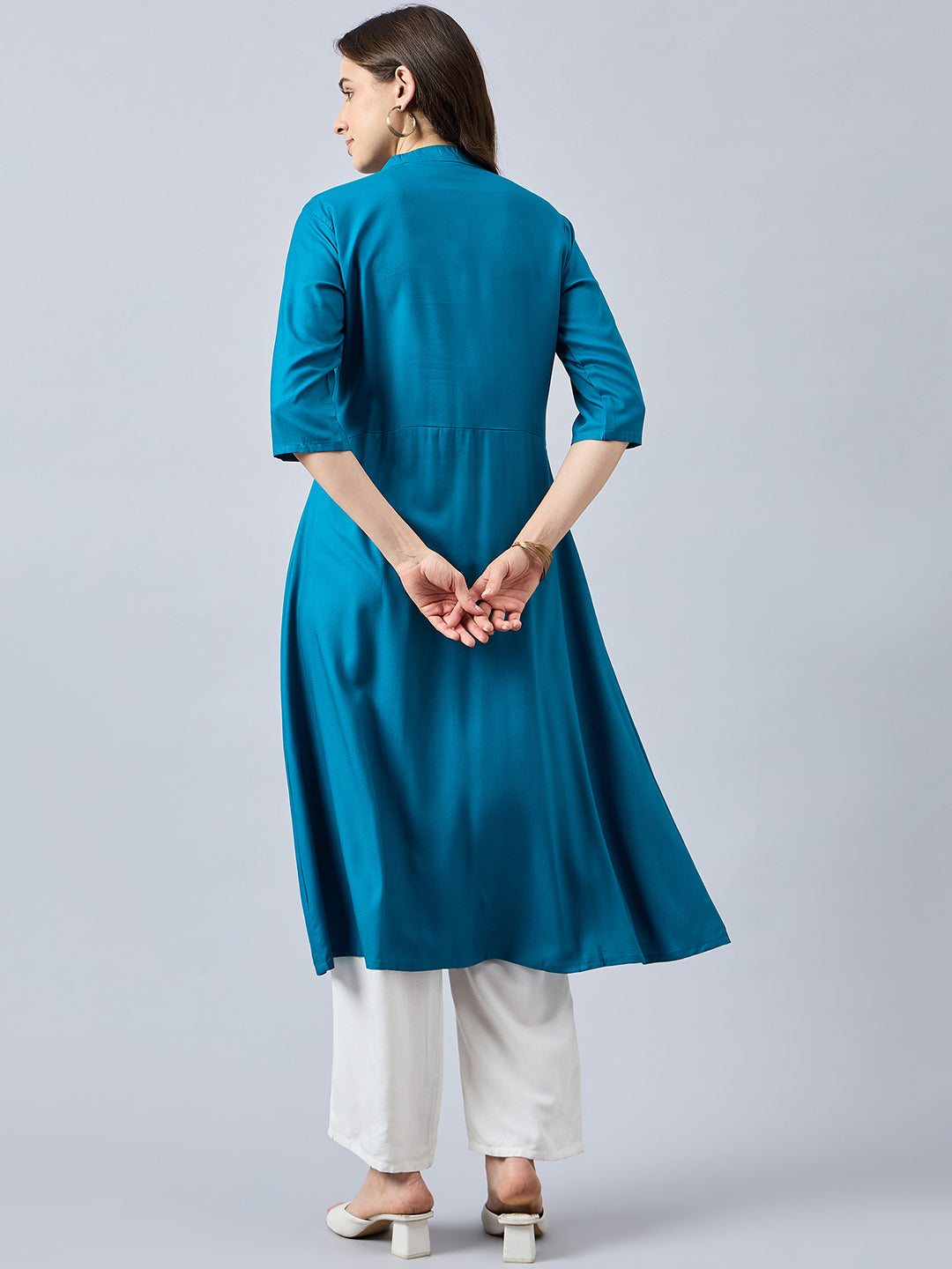 Women Mandarin Collar Anarkali Panelled Rayon Kurta