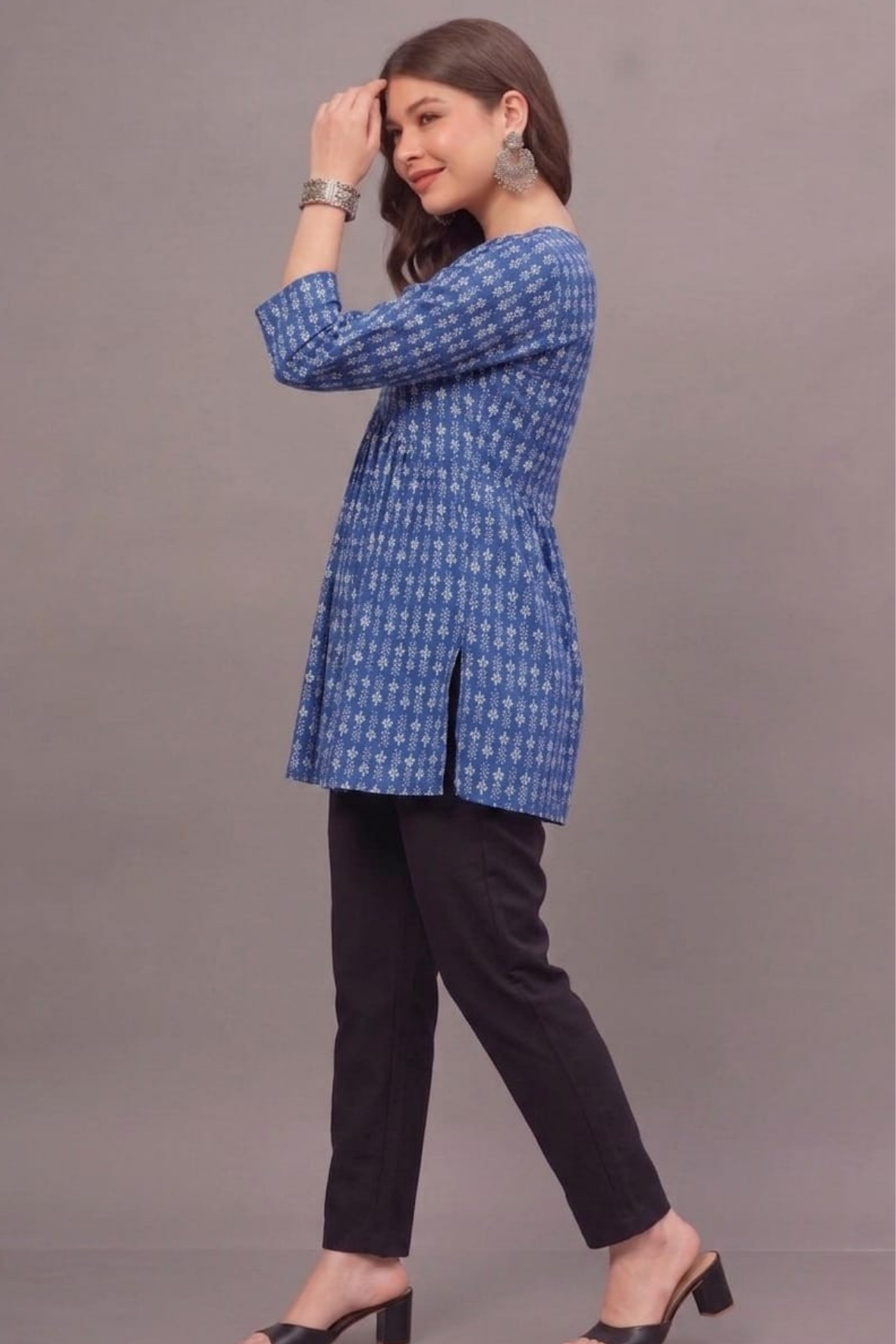Indigo Floral Buti Cotton Short Printed kurti