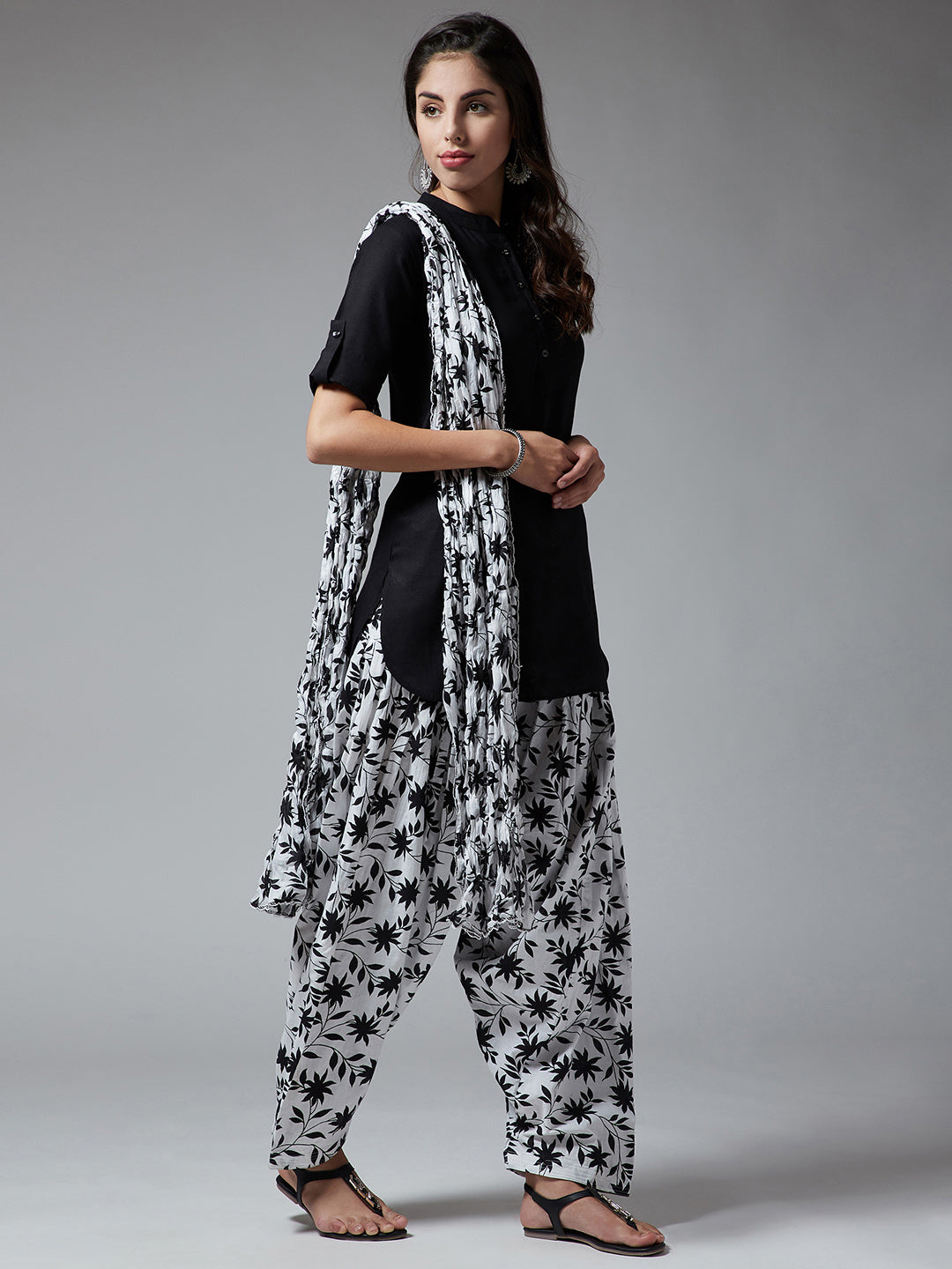 Retro Styled Patiala with Black Kurti Set