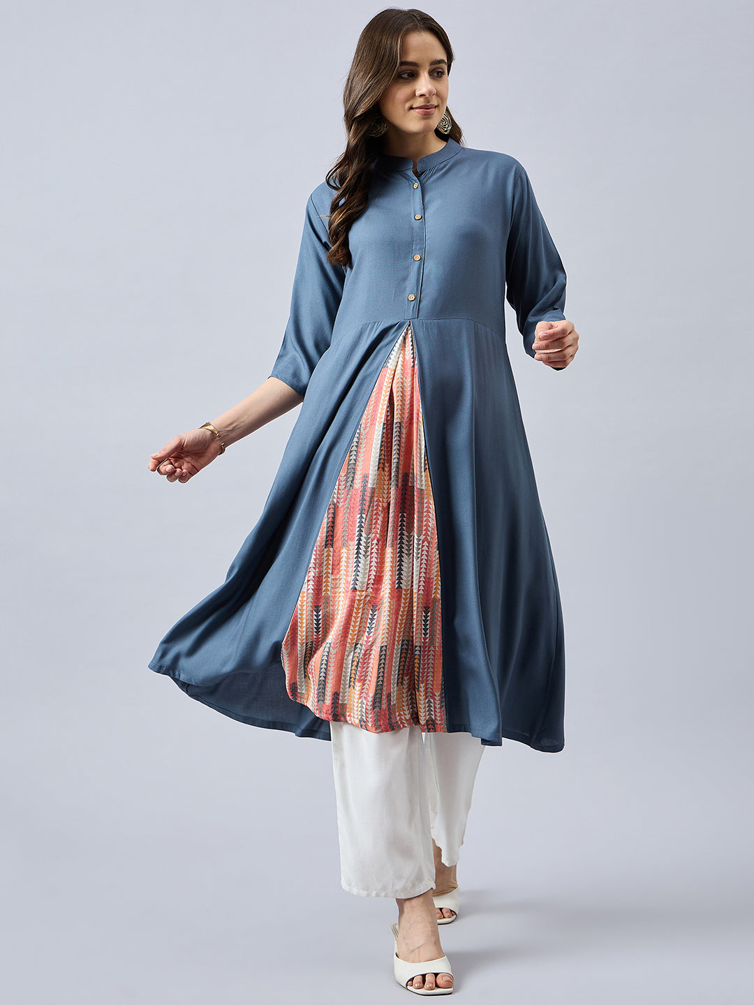 Women Mandarin Collar Anarkali Panelled Rayon Kurta