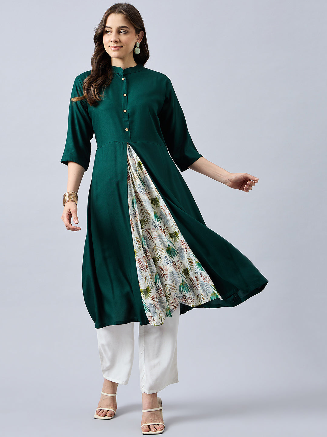 Women Mandarin Collar Anarkali Panelled Rayon Kurta