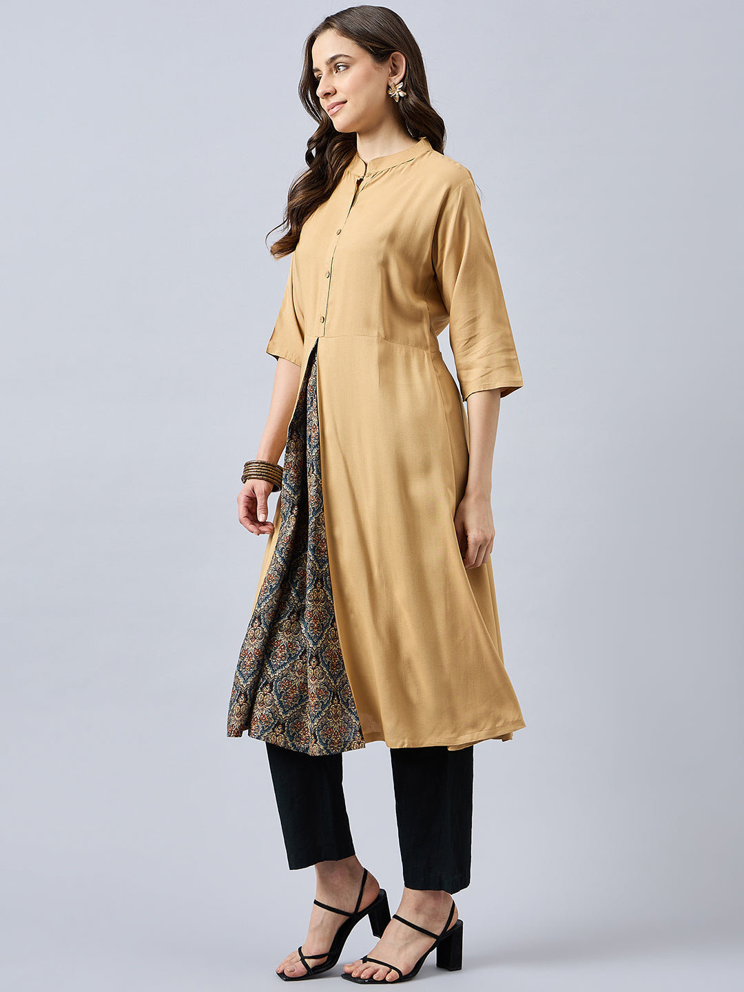 Women Mandarin Collar Anarkali Panelled Rayon Kurta