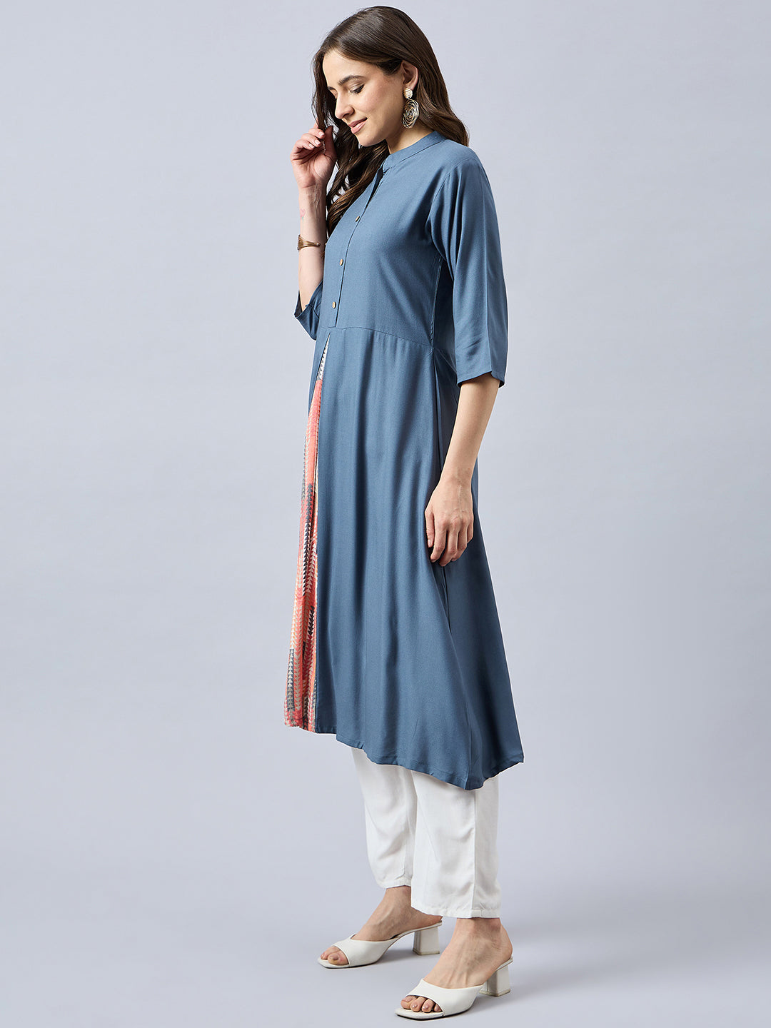 Women Mandarin Collar Anarkali Panelled Rayon Kurta