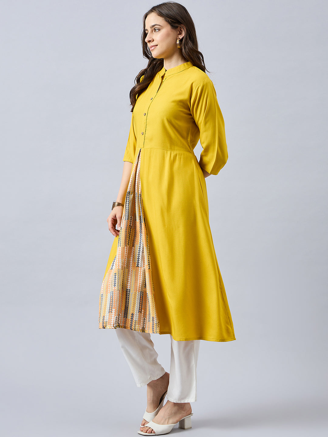 Women Mandarin Collar Anarkali Panelled Rayon Kurta