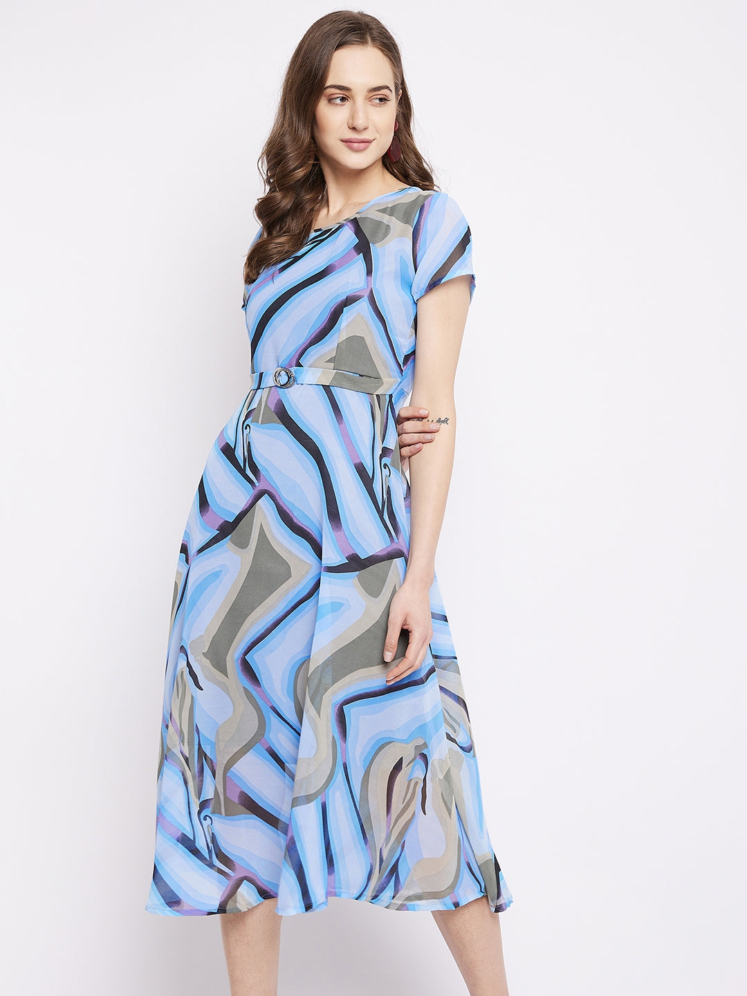 Round neck short dresses .