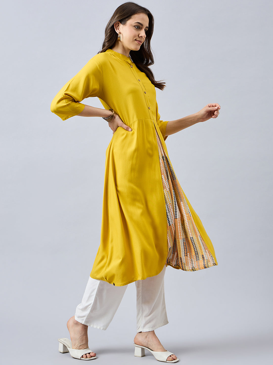 Women Mandarin Collar Anarkali Panelled Rayon Kurta