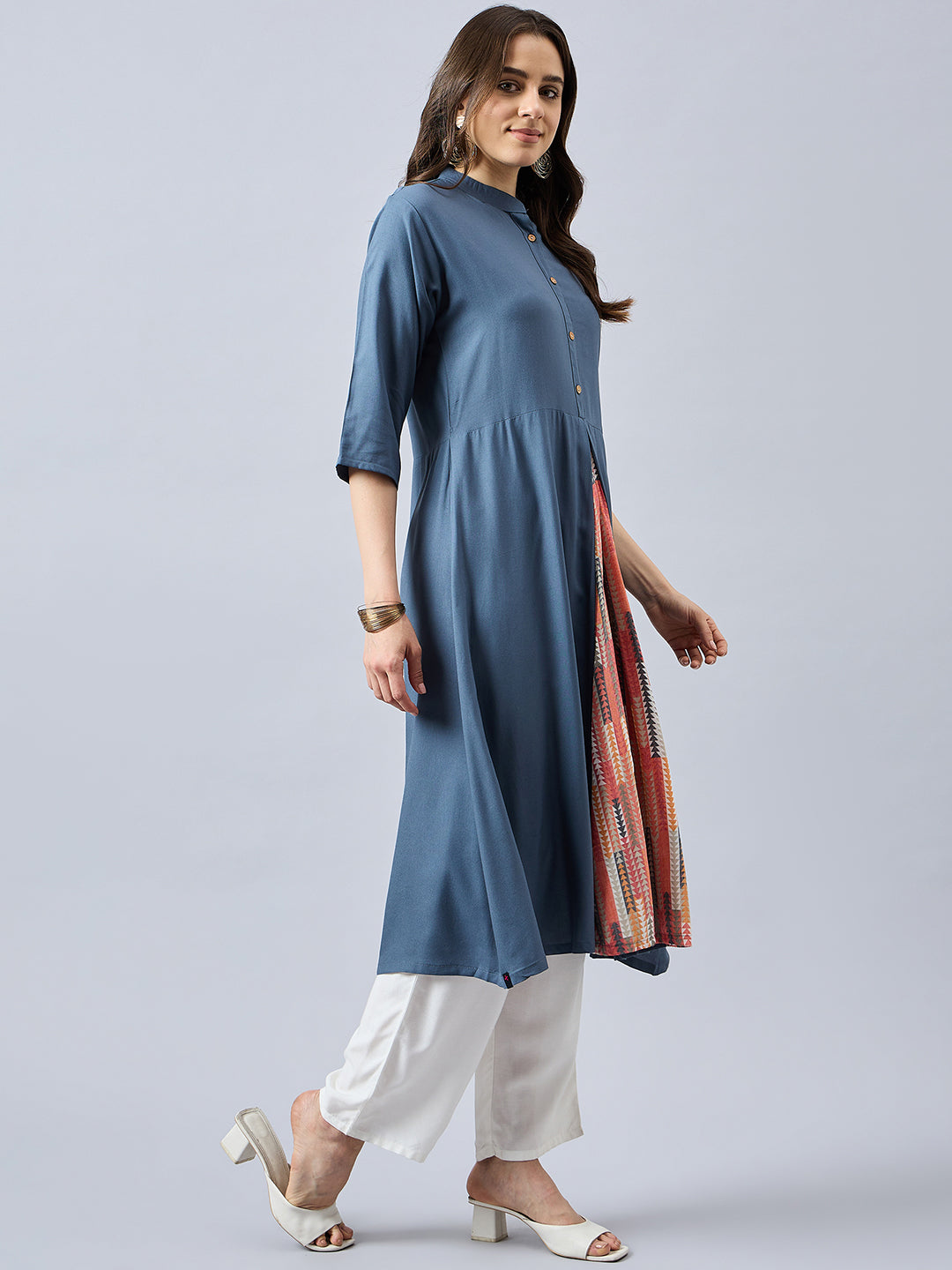 Women Mandarin Collar Anarkali Panelled Rayon Kurta