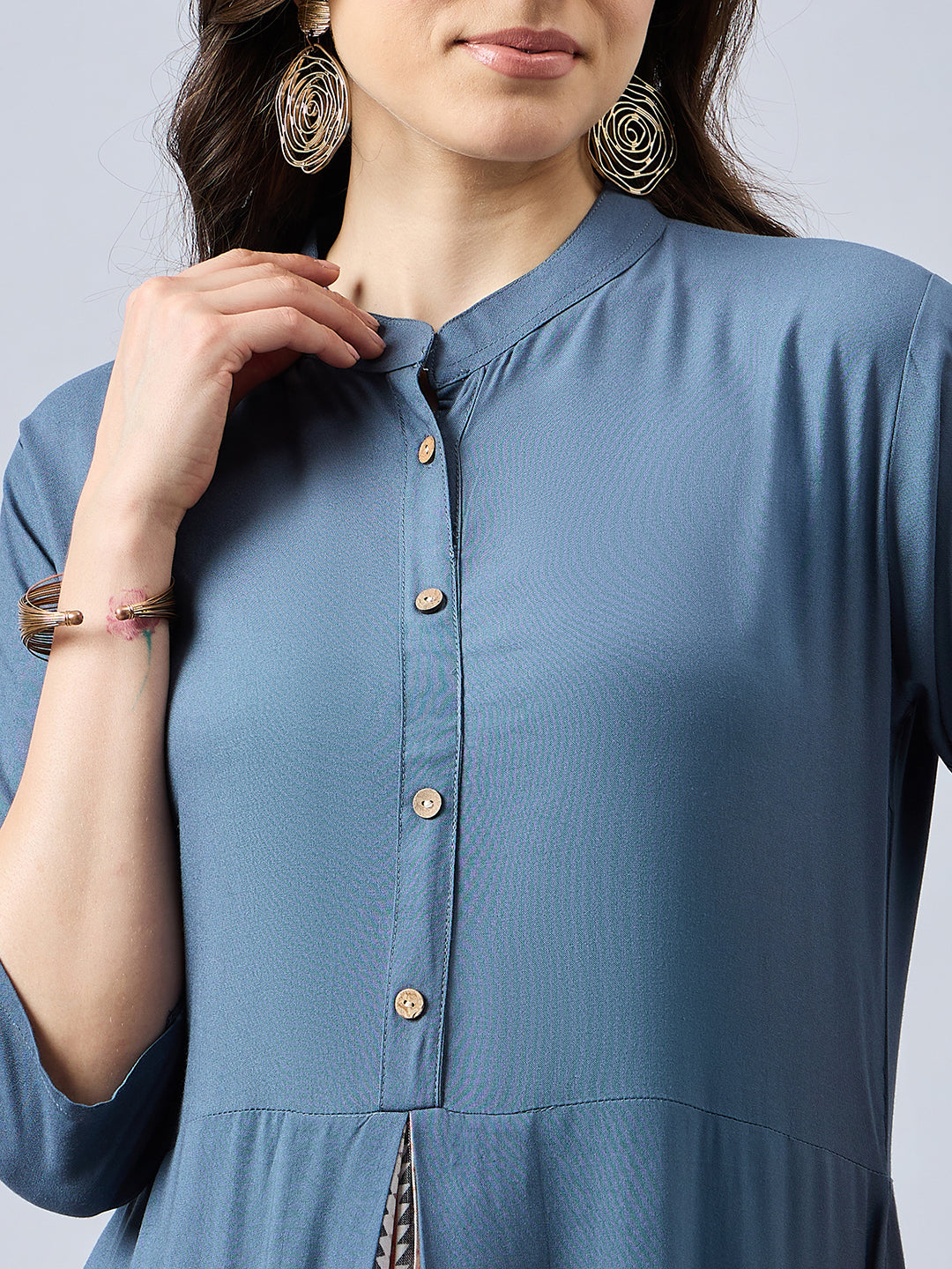 Women Mandarin Collar Anarkali Panelled Rayon Kurta