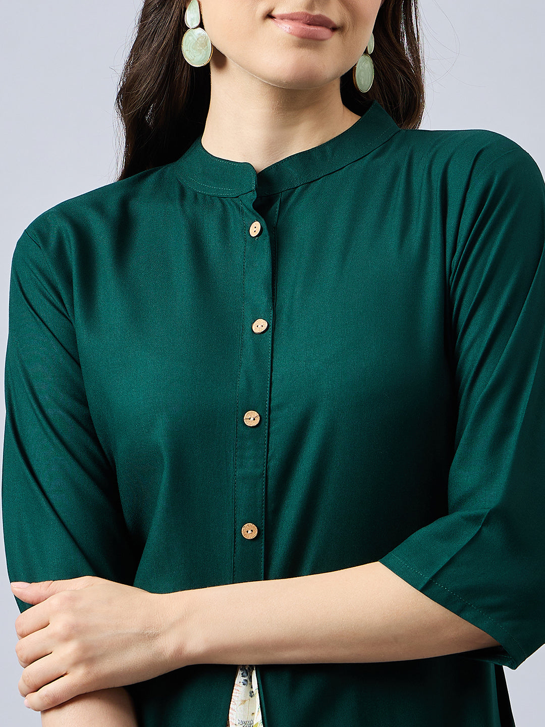 Women Mandarin Collar Anarkali Panelled Rayon Kurta