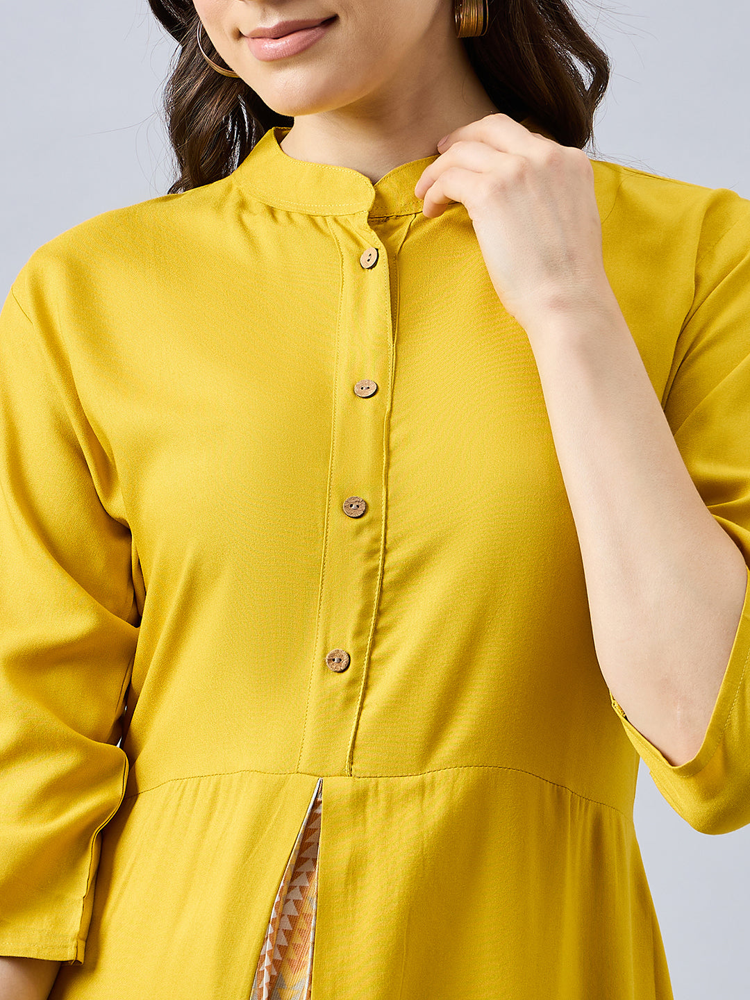 Women Mandarin Collar Anarkali Panelled Rayon Kurta