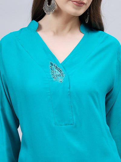 Turquoise V-Neck Straight Fit Rayon Kurti M