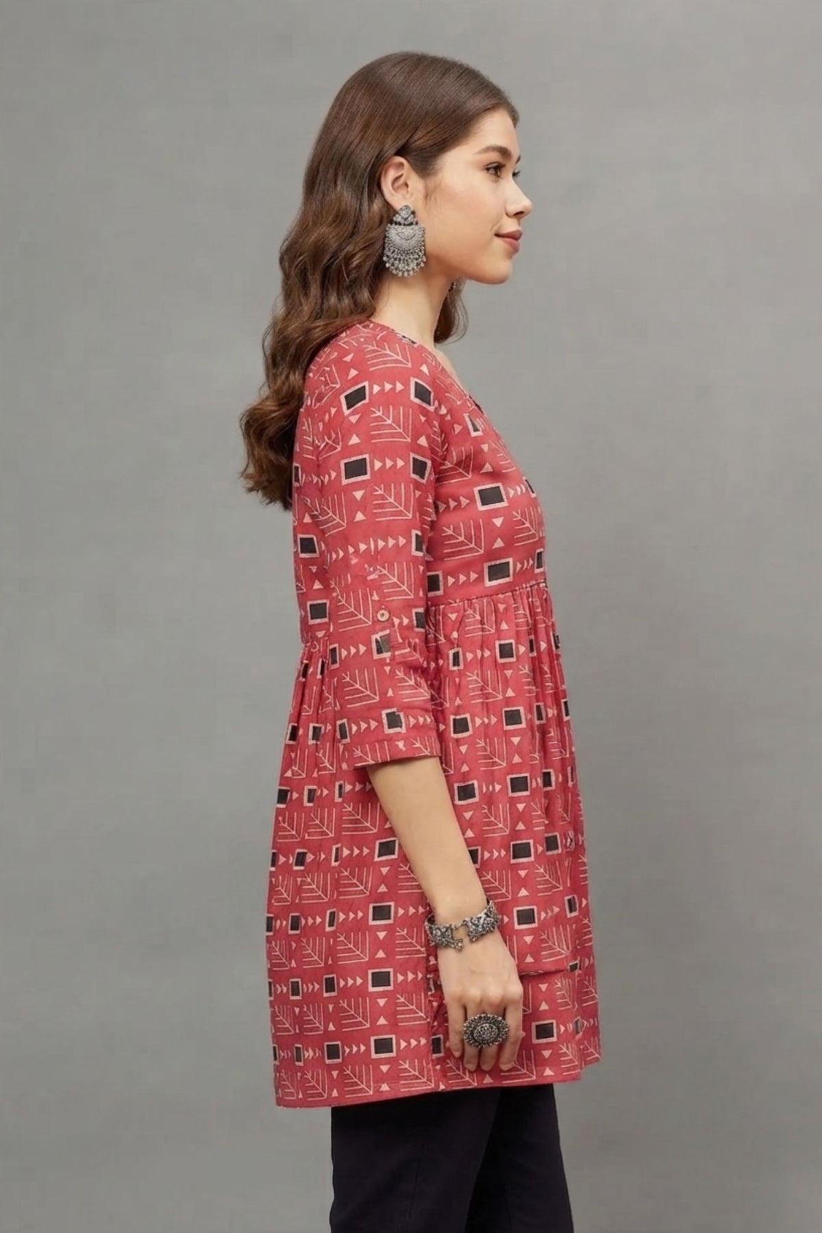 Red Geometric Print V-Neck Cotton Kurti for Women