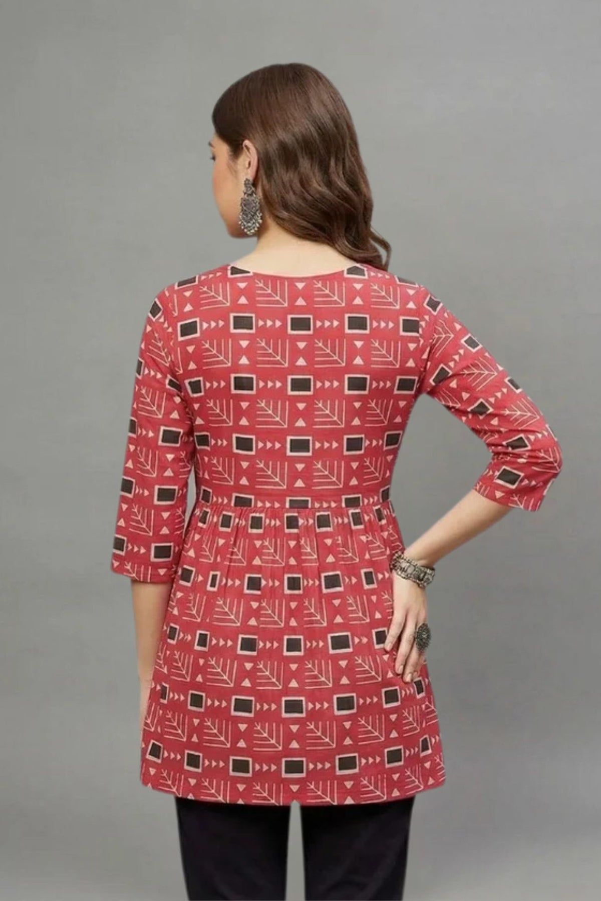 Red Geometric Print V-Neck Cotton Kurti for Women