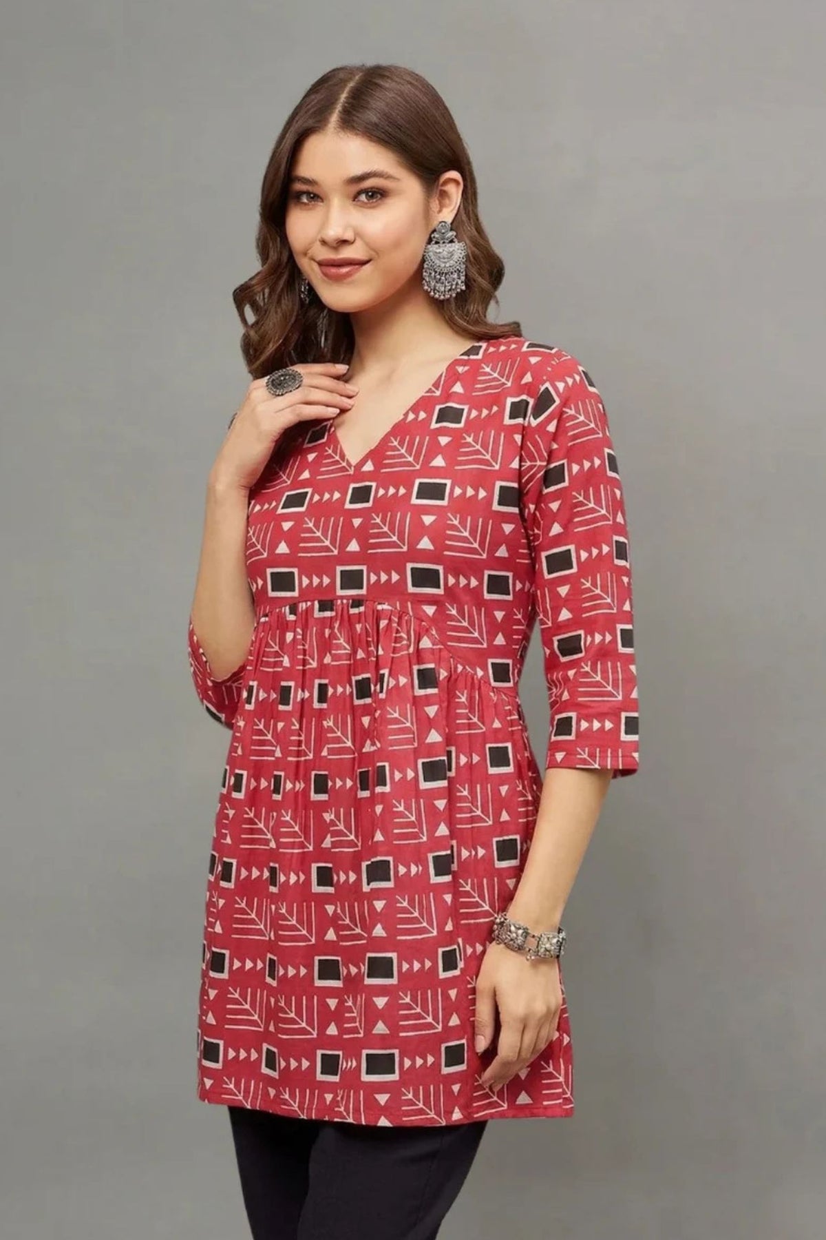 Red Geometric Print V-Neck Cotton Kurti for Women