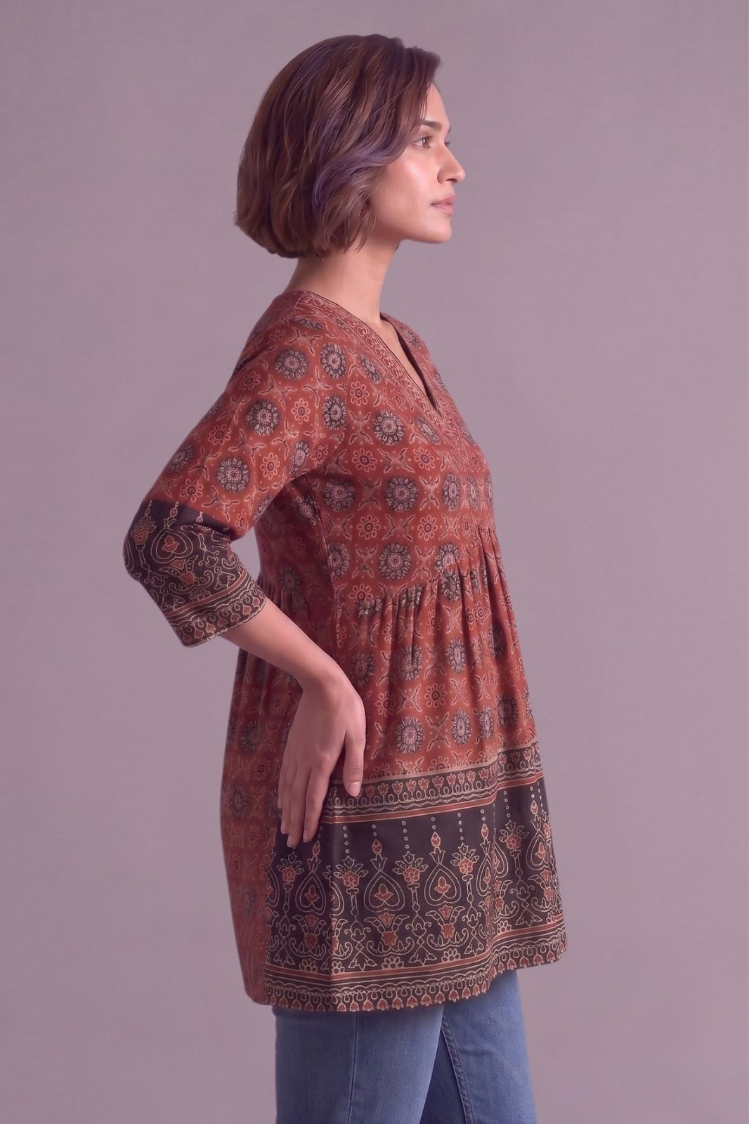Ethnic rust border cotton V neck kurti