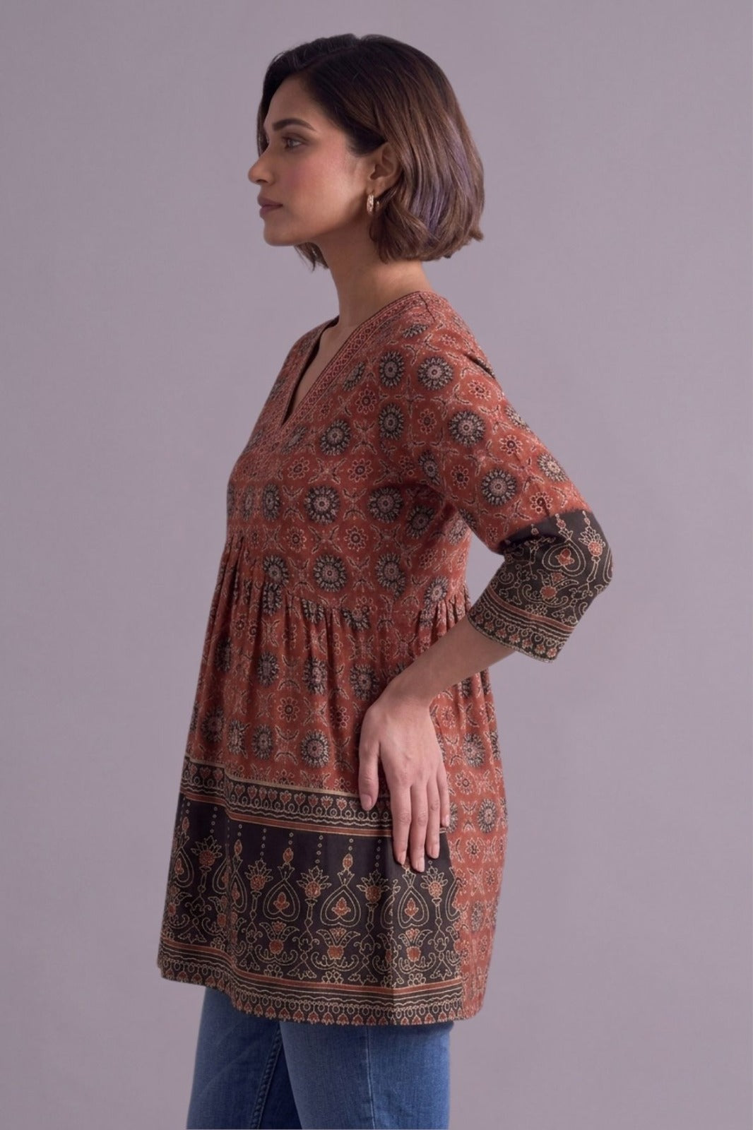 Ethnic rust border cotton V neck kurti